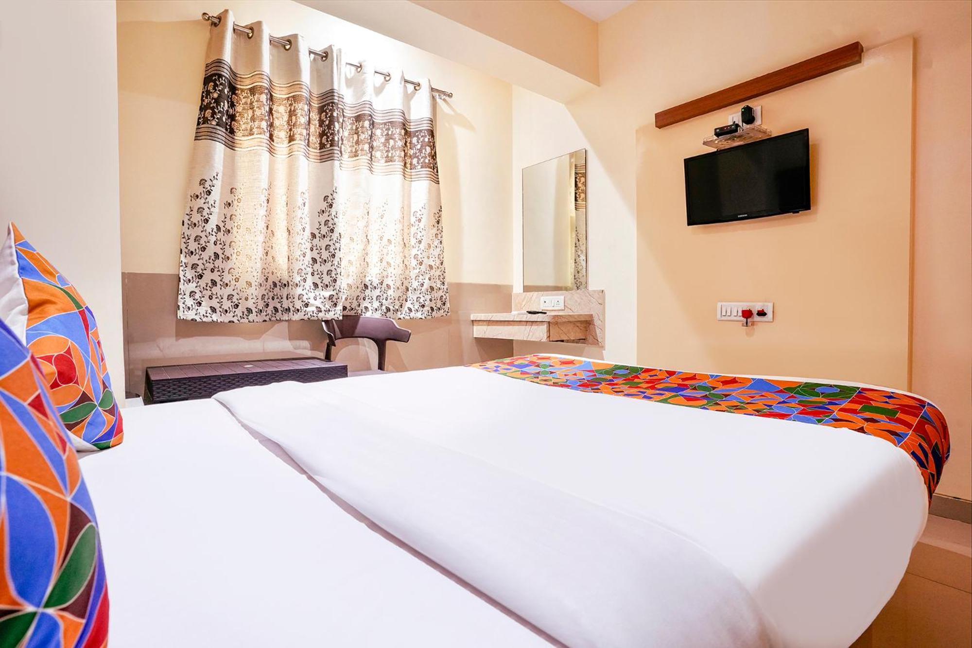 Fabhotel Everest Vashi Exterior foto